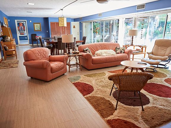 1000 square foot family room