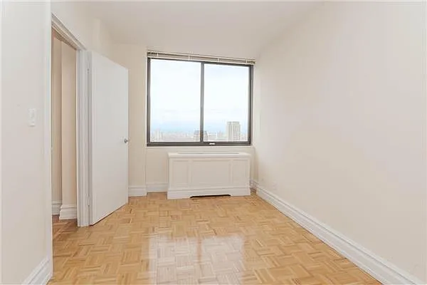 Rented by Mirador Real Estate | media 52