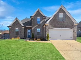 35 Donna Lyn Dr, Oakland, TN 38060