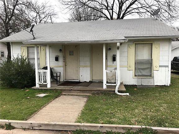 4th image of 1900 W 6th Ave