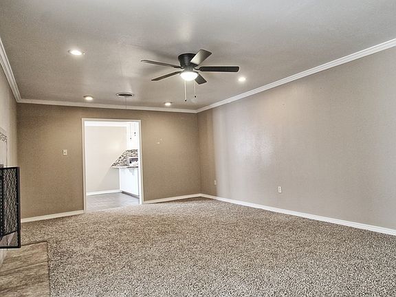 5th image of 3715 Bay Oaks Dr