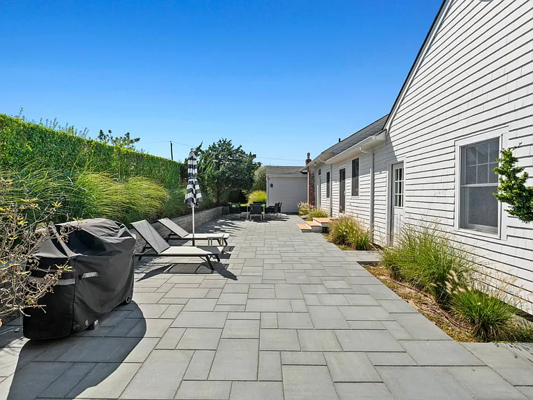 76 Dune Rd — Photo 5
