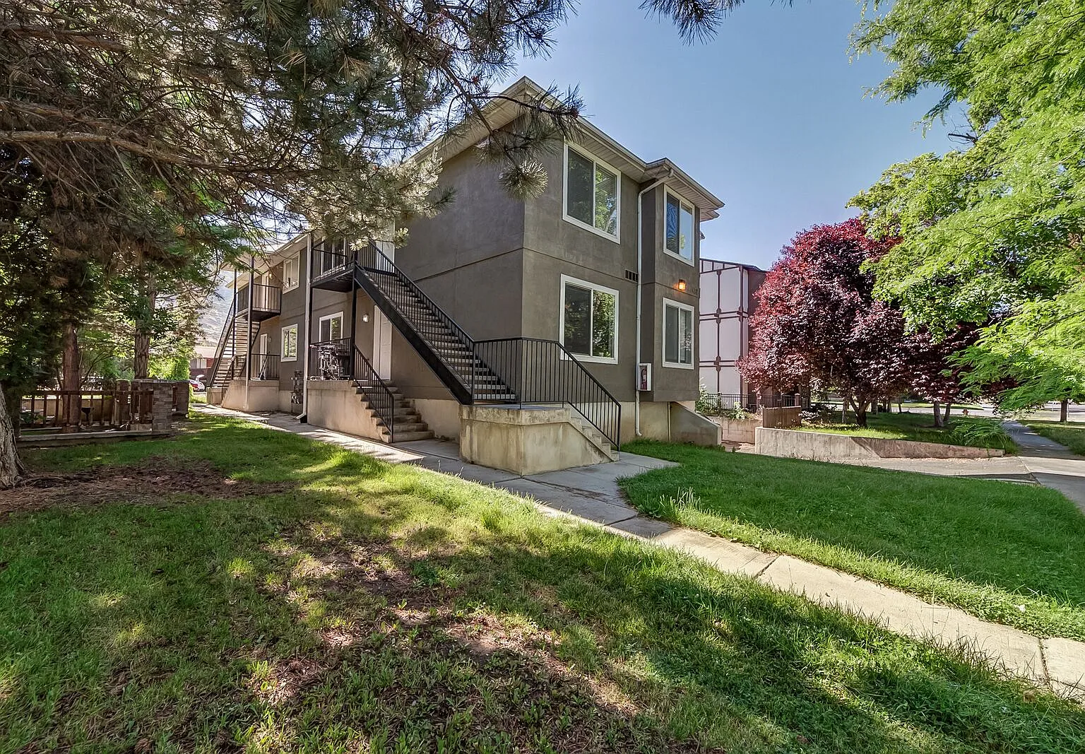 2 bed, 932 sqft, $425 — Photo 1