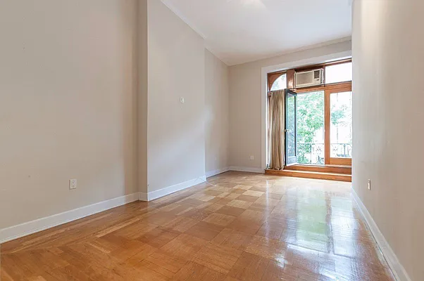 Rented by Compass | media 3