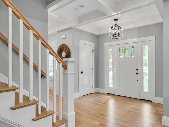 2nd image of 409 Crafts St