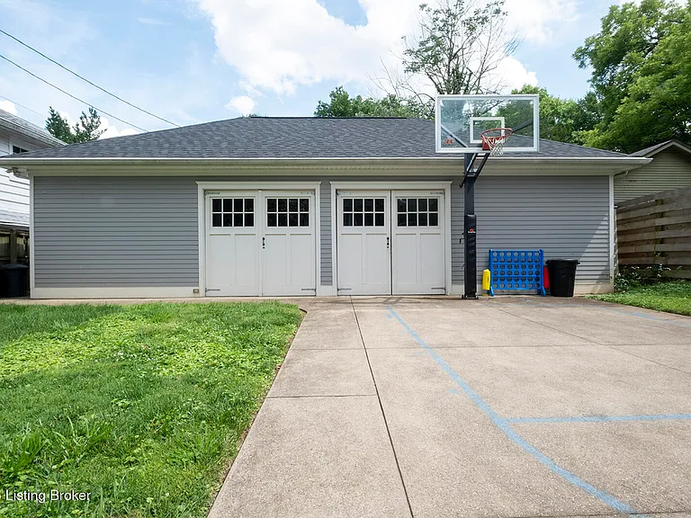2424 Longest Ave — Photo 38