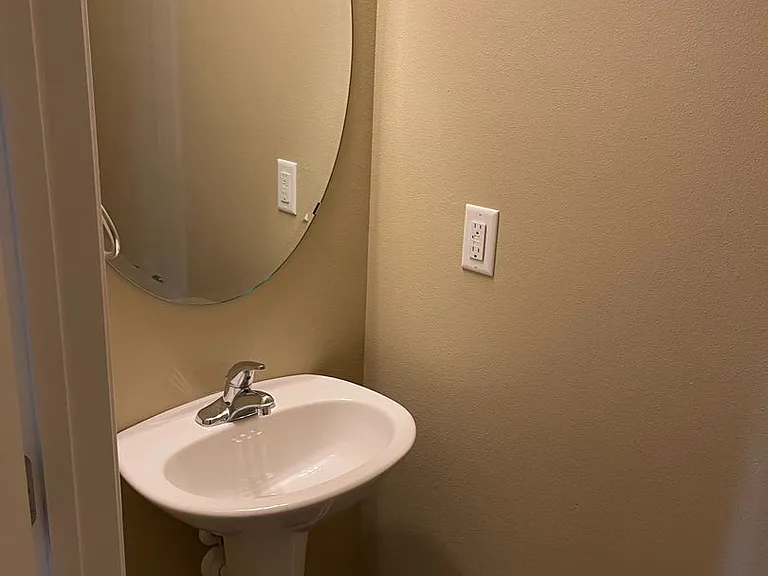 6870 Jack London Dr — Photo 29