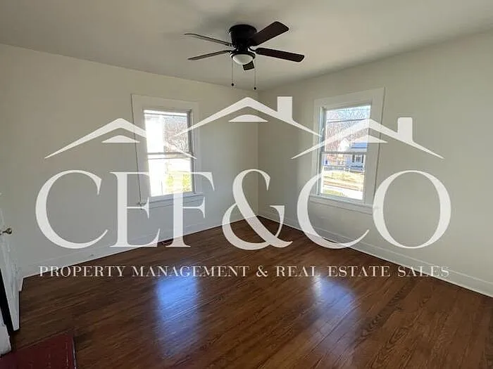 2 bed, 1.0 bath, 932 sqft, $1,095 — Photo 4