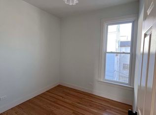 3401 N Troy St #4, Chicago, IL 60618