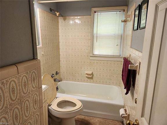 4th image of 1749 Penniman Rd