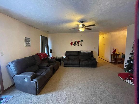 2nd image of 414 Faxon Dr