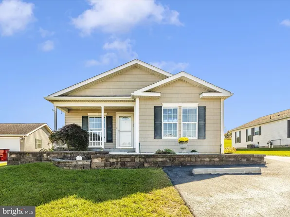 14 Burke Dr, Shippensburg, PA 17257