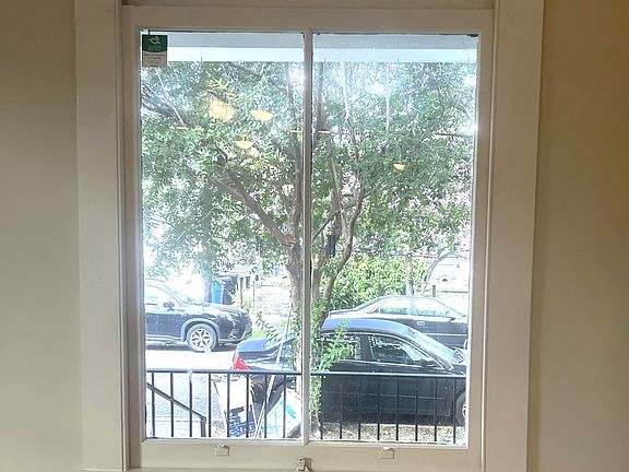 5th image of 222 S Telemachus St #1
