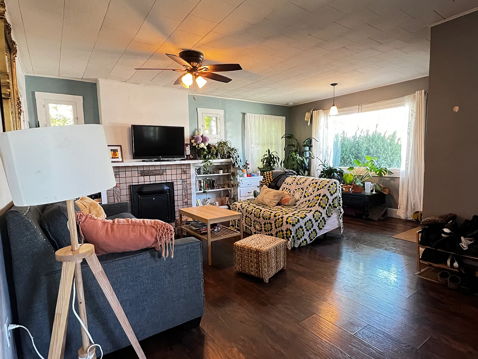 4 bed, 2050 sqft, $2,720 — Photo 2