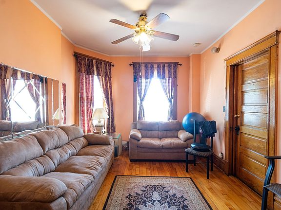 2nd image of 1321 N Hamlin Ave
