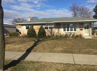 30260 Firwood Dr, Warren, MI 48088