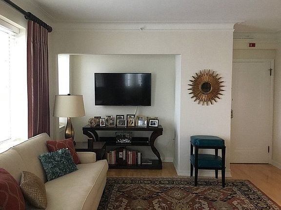 TV alcove