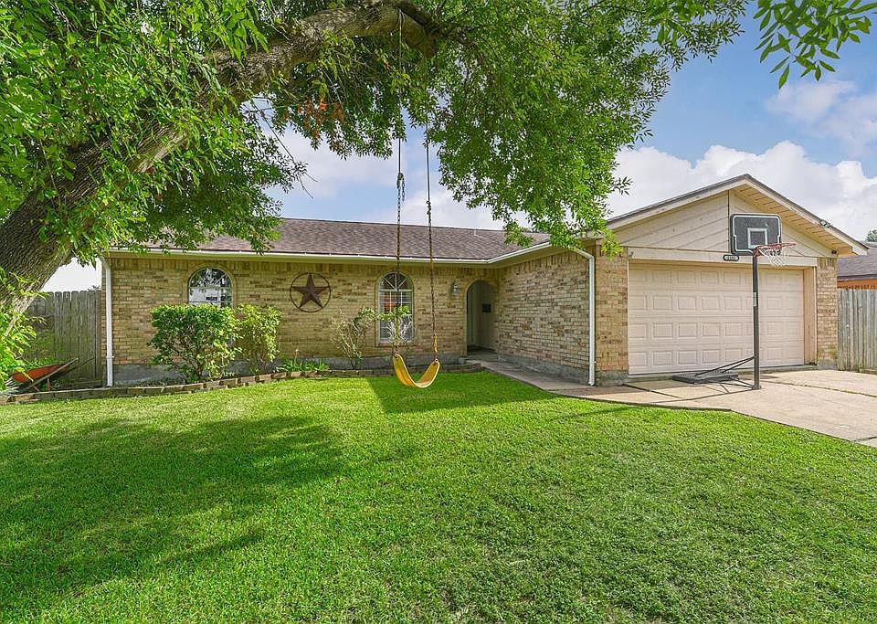 Welcome Home to 2101 21st Ave N.