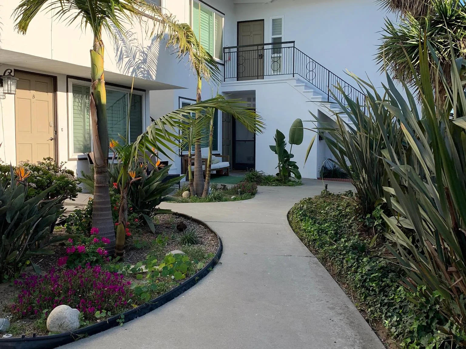 2 bed, 870 sqft, $3,950 — Photo 4