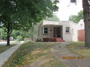 801 Bryn Mawr Blvd, Springfield, IL 62703