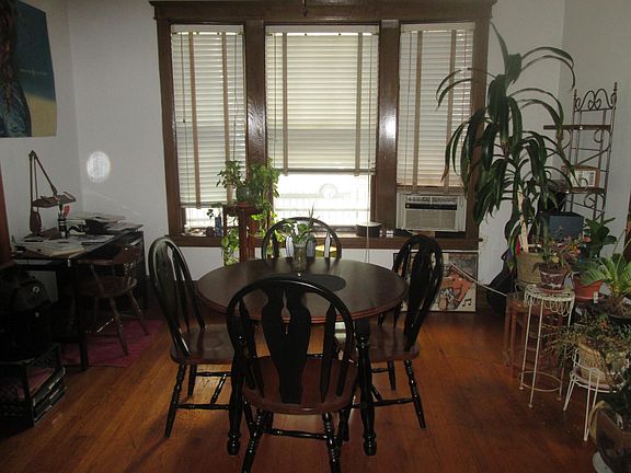 2nd image of 1706 W Balmoral Ave