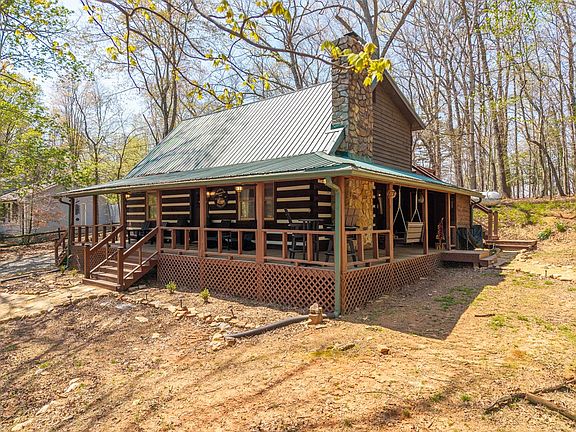 2nd image of 33 Foxhound Dr