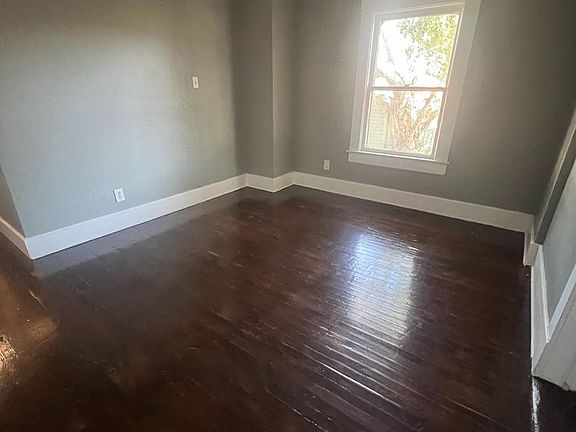 3rd image of 819 6th St N APT 4