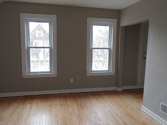 3rd image of 3372 N Richards St #3374