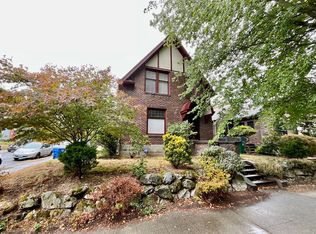 1425 32nd Ave S, Seattle, WA 98144
