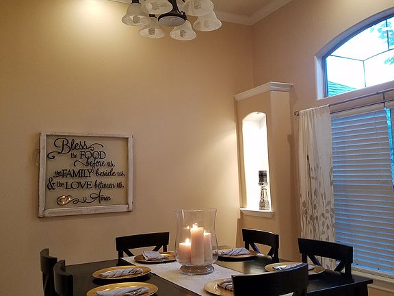 4th image of 328 Alazan Dr