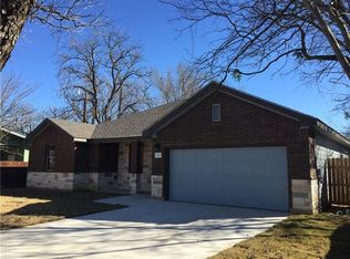 309 E Brenham St, Elgin, TX 78621