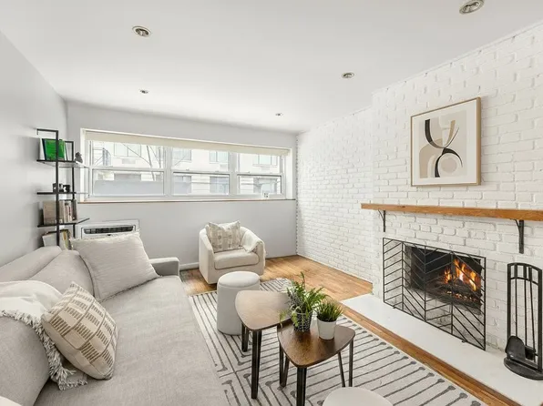 49 E 12th St APT 2-C, New York, NY 10003