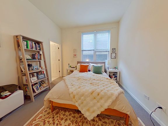 3rd image of 2755 N Lincoln Ave APT 2
