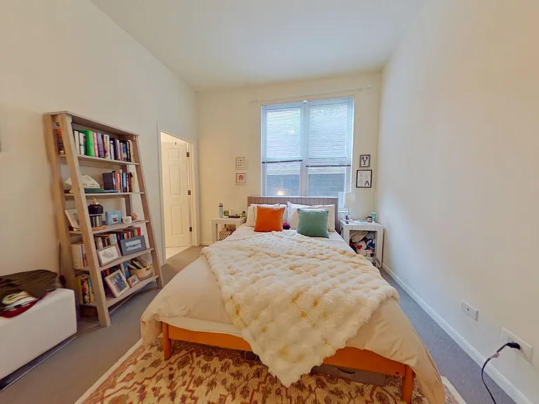2755 N. Lincoln — Photo 3
