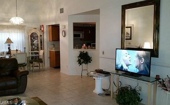5th image of 622 Wiggins Bay Dr