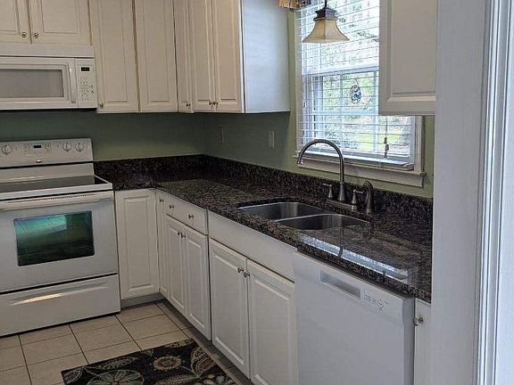 2nd image of 3188 Morningside Dr