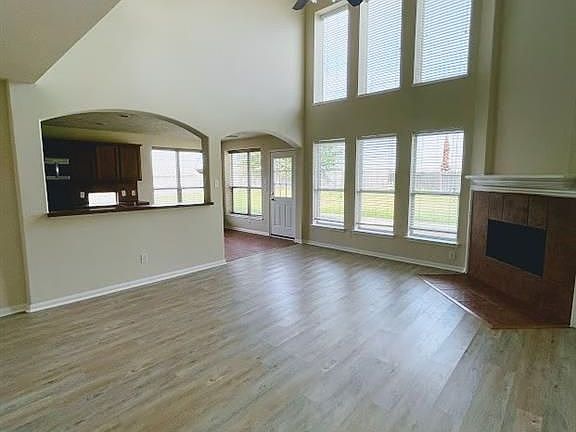 2nd image of 21522 Langmont Ln