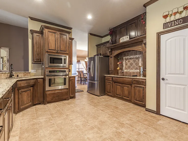 1700 Dorothy Dr — Photo 4