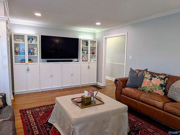 3rd image of 908 Fagan Springs Dr SE