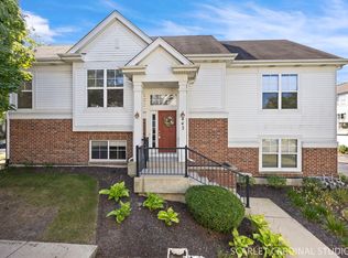 442 Plaza Pl, Aurora, IL 60504