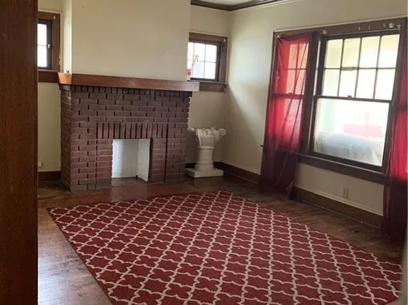 1847 Reyburn Rd, Cleveland, OH 44112