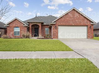 1405 Asher St, Yukon, OK 73099