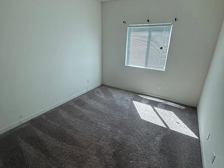 2717 Mercedes Dr — Photo 18