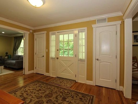2nd image of 8 Laura Ln