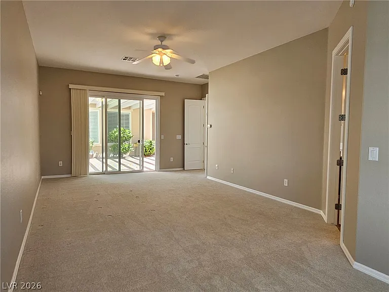 2139 Twin Falls Dr — Photo 32