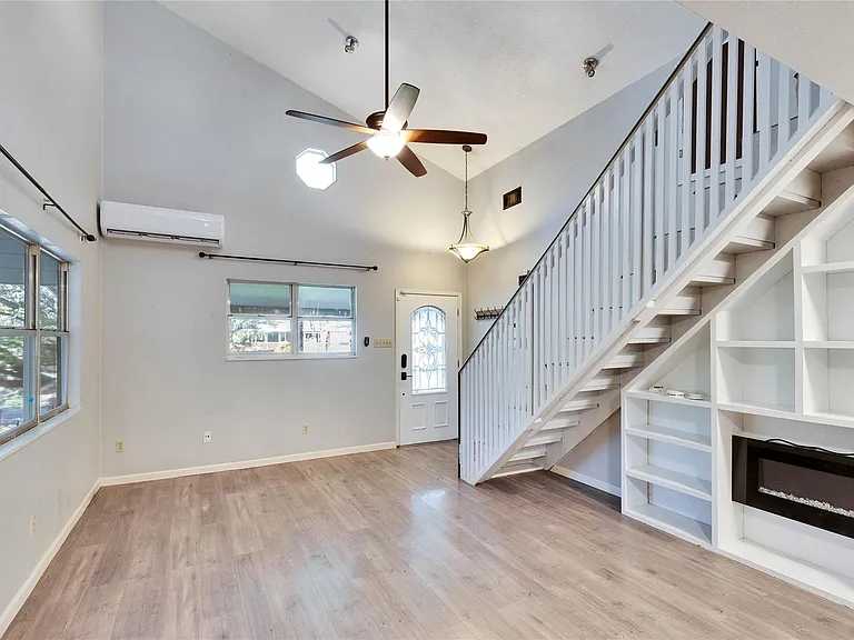 16213 Monks Mountain Dr — Photo 6
