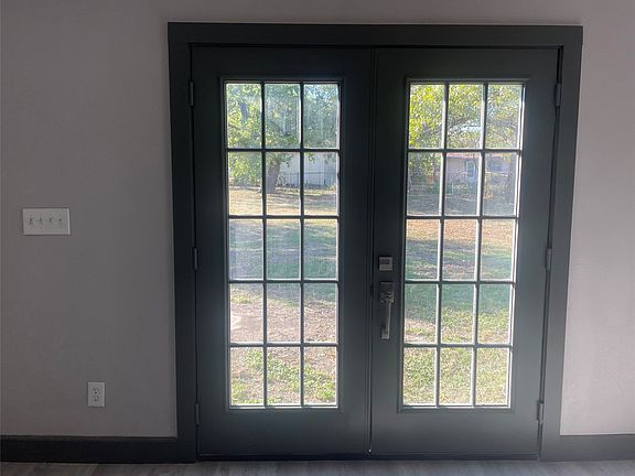 5th image of 133 Darien Dr