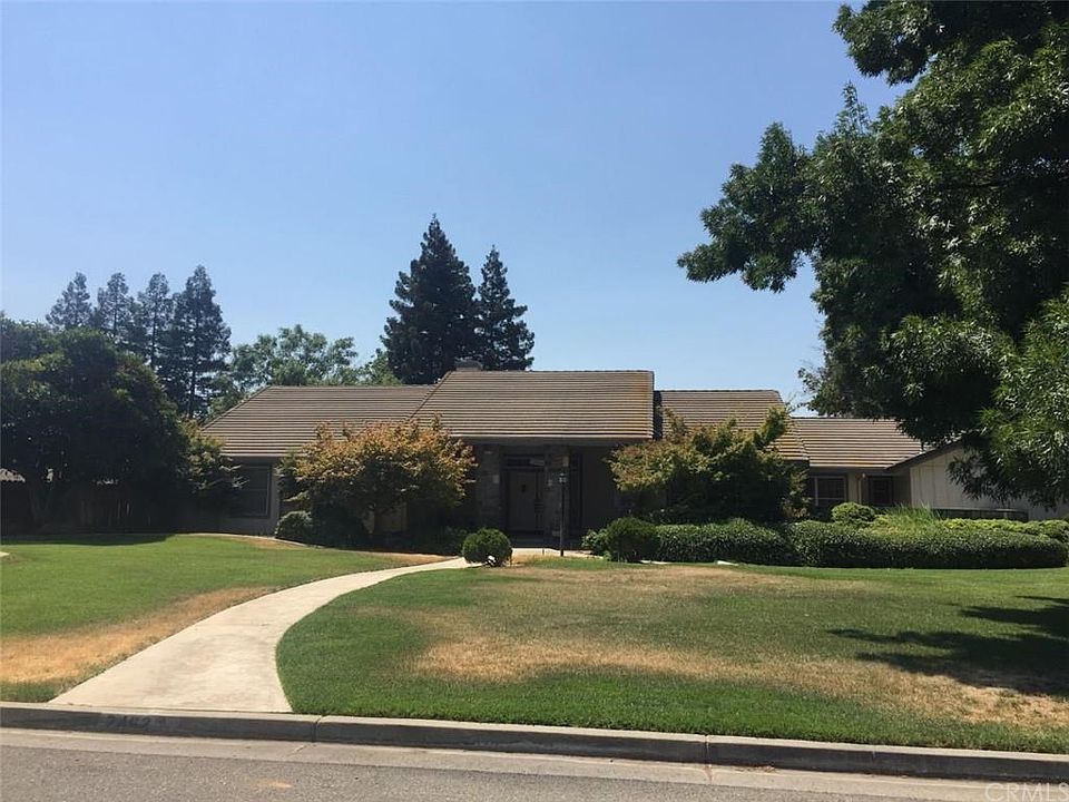 2nd image of 2462 Lecco Way