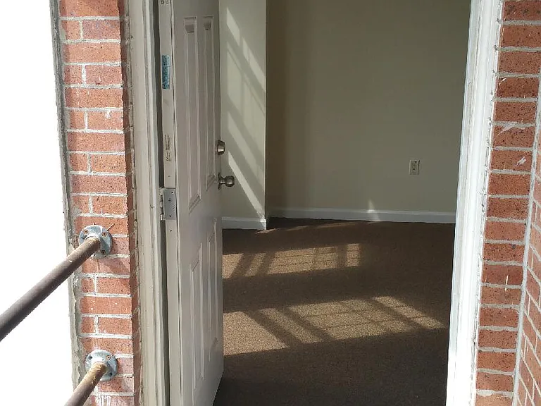 1311-13 S 52nd St #6 — Photo 7