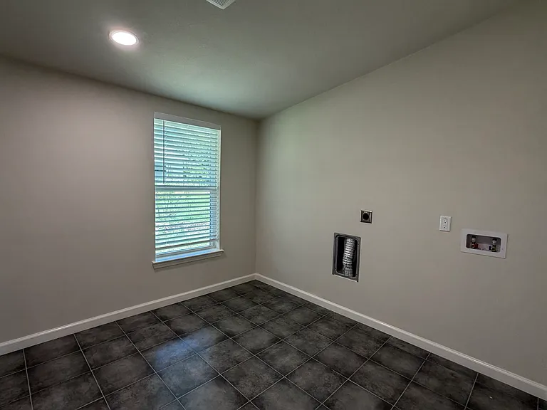 6812 Lakeside Dr — Photo 14